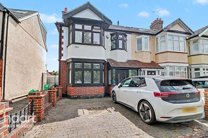 3 Bedroom End Of Terrace House For Sale In Aldborough Road North, Newbury Park, IG2