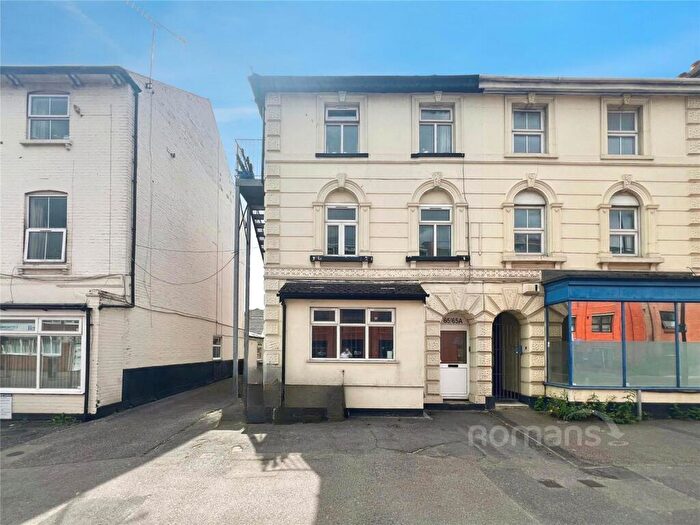 1 Bedroom Apartment For Sale In Victoria Road, Aldershot, Hampshire, GU11