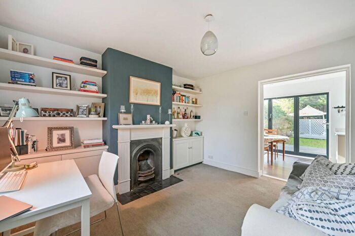 2 Bedroom Semi Detached House For Sale In Altwood Road, Maidenhead, SL6