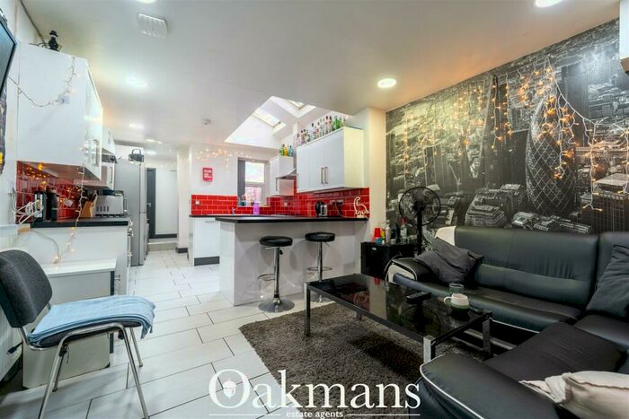 6 Bedroom House To Rent In North Road, Selly Oak, Birmingham, B29