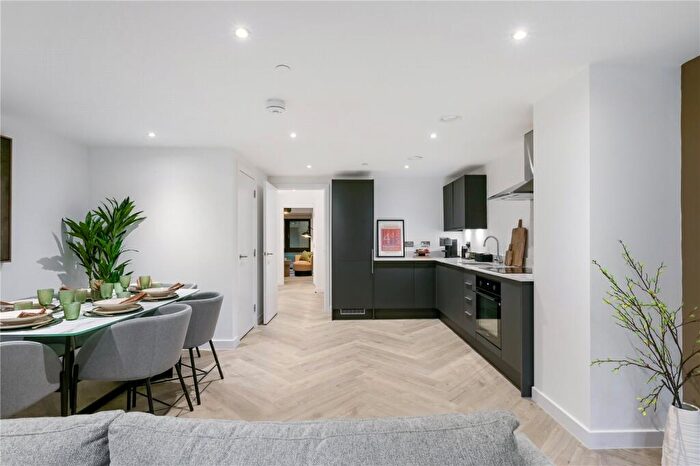 3 Bedroom Apartment To Rent In Gaythorn Street, Salford, M5