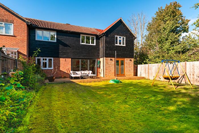 4 Bedroom Semi-Detached House For Sale In Ashmead Drive, Hardwick, CB23