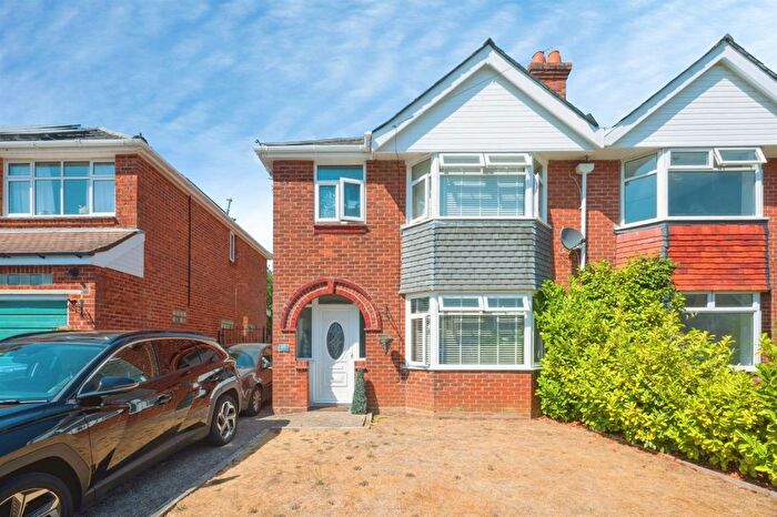 3 Bedroom Semi Detached House For Sale In Archery Grove, Southampton, SO19