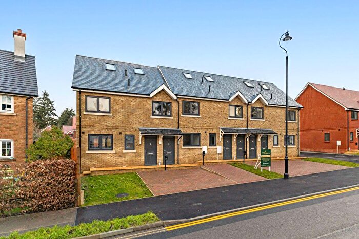 2 Bedroom Maisonette For Sale In Hind Gardens, London Road, Hindhead, GU26