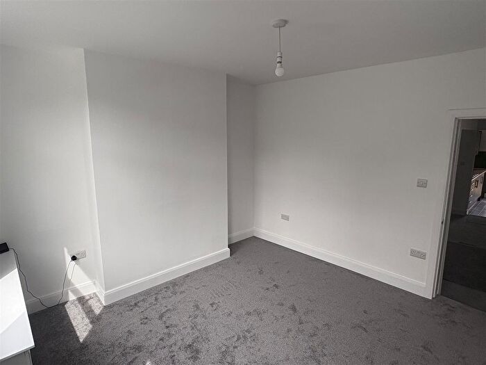 2 Bedroom End Of Terrace House To Rent In Lime Street, Ilkeston, DE7