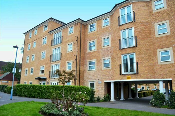 2 Bedroom Flat To Rent In White Lodge Close, Isleworth, TW7