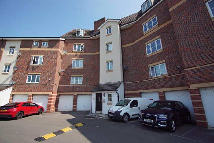 1 Bedroom Flat To Rent In Bosworth Court, Cippenham, SL1