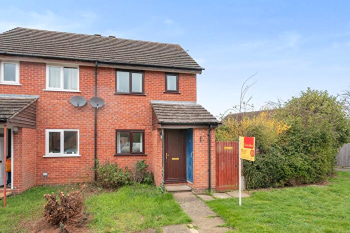 2 Bedroom End Of Terrace House To Rent In Kidlington, Oxfordshire, OX5