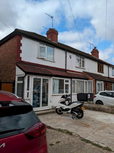 1 Bedroom Studio To Rent In Whittington Avenue, Hayes, UB4