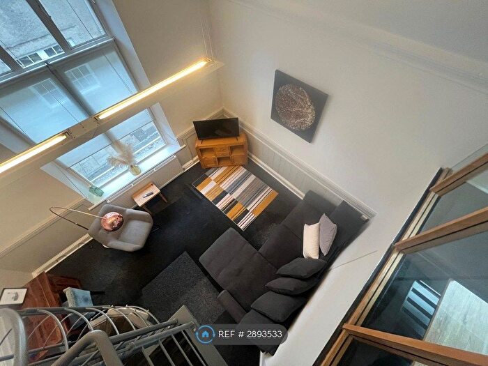2 Bedroom Flat To Rent In Abbey Road, Sherborne, DT9