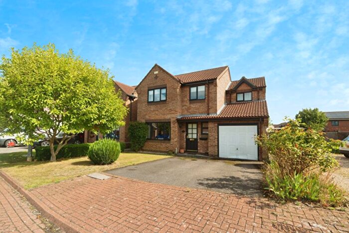 4 Bedroom Detached House For Sale In Maple Close, Brigg, DN20