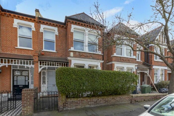 2 Bedroom Flat To Rent In Klea Avenue, London, SW4
