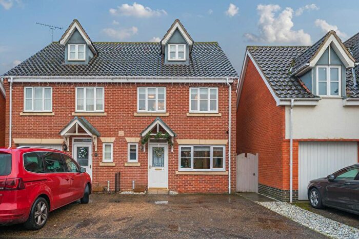 3 Bedroom Semi-Detached House For Sale In Woodruff Road, Thetford, IP24