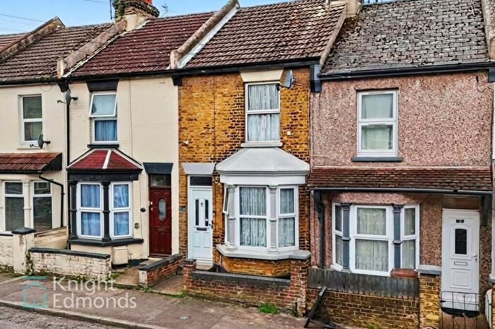 2 Bedroom Terraced House To Rent In Albany Road, Gillingham, ME7