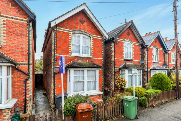 2 Bedroom Property To Rent In Town Centre, Guildford, GU1