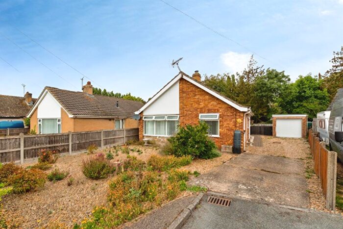 2 Bedroom Detached Bungalow For Sale In Walnut Grove, Watton, Thetford, IP25