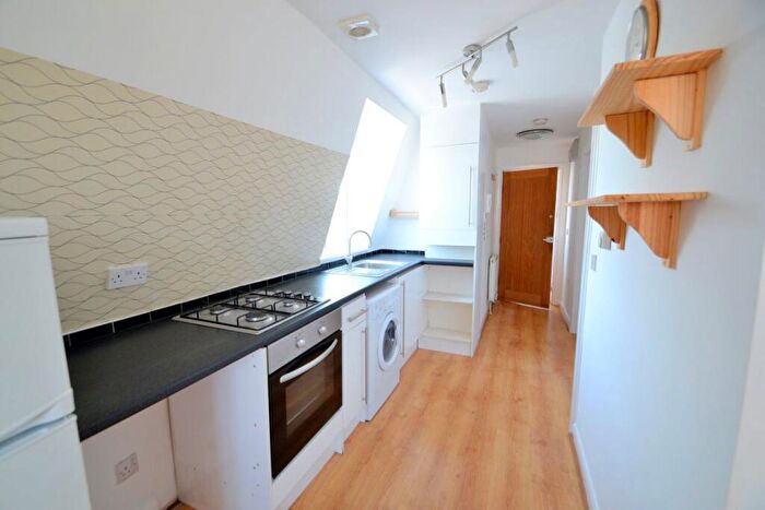 1 Bedroom Flat To Rent In Excellent One Bed In Fantastic Location, NW7