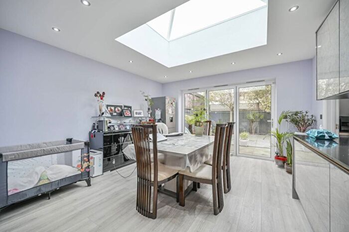 3 Bedroom Detached House For Sale In Passmore Gardens, Bounds Green, London, N11