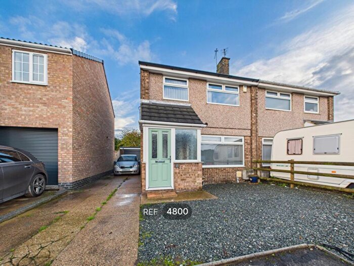 3 Bedroom Semi-Detached House To Rent In Churchill Avenue, Hull, HU12