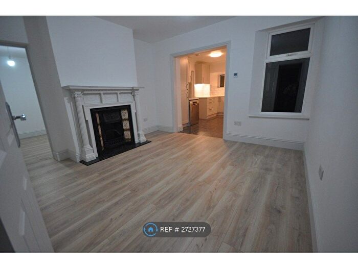 4 Bedroom Detached House To Rent In New Haw Road, Addlestone, KT15