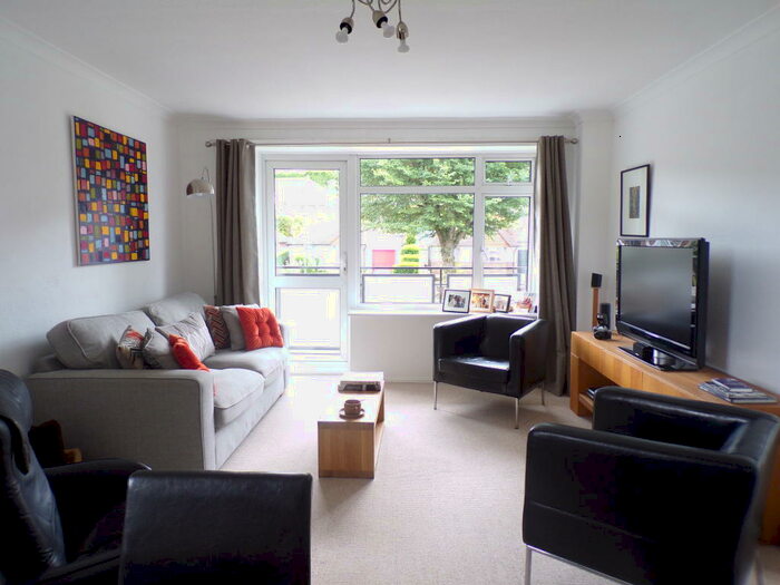 2 Bedroom Flat To Rent In Westbrook, Saltdean, BN2