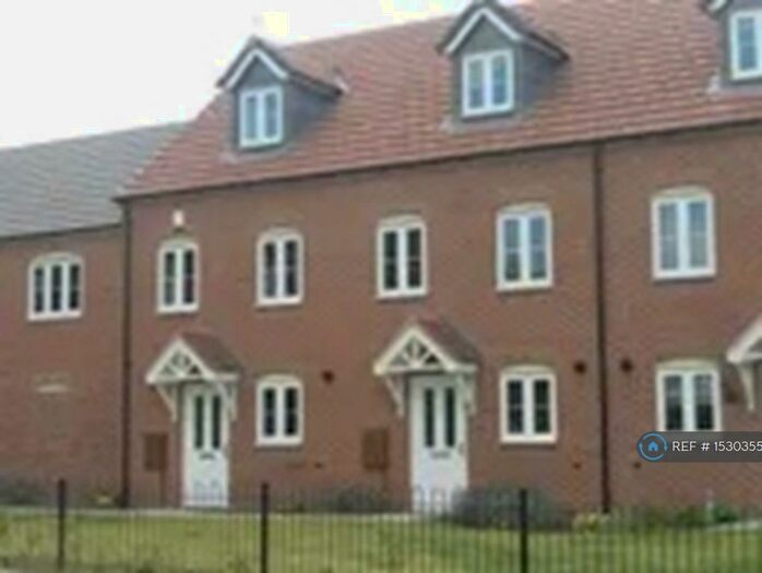 3 Bedroom Terraced House To Rent In Wharf Lane, Solihull, B91
