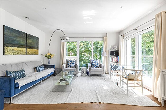 2 Bedroom Flat To Rent In Oakhill Road, Putney, London, SW15