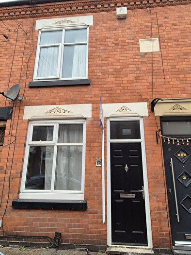 2 Bedroom Terraced House To Rent In Beaumanor Road, Leicester, LE4