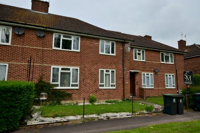 1 Bedroom Apartment To Rent In Torrington Drive, Loughton, IG10