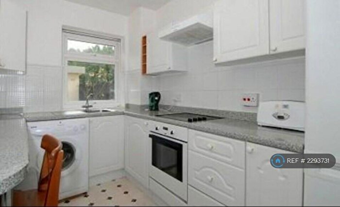 2 Bedroom Flat To Rent In Headington, Oxford, OX3