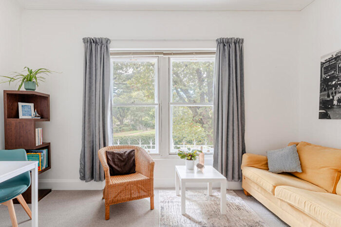 2 Bedroom Flat For Sale In Redland Court Road, Redland, Bristol, BS6