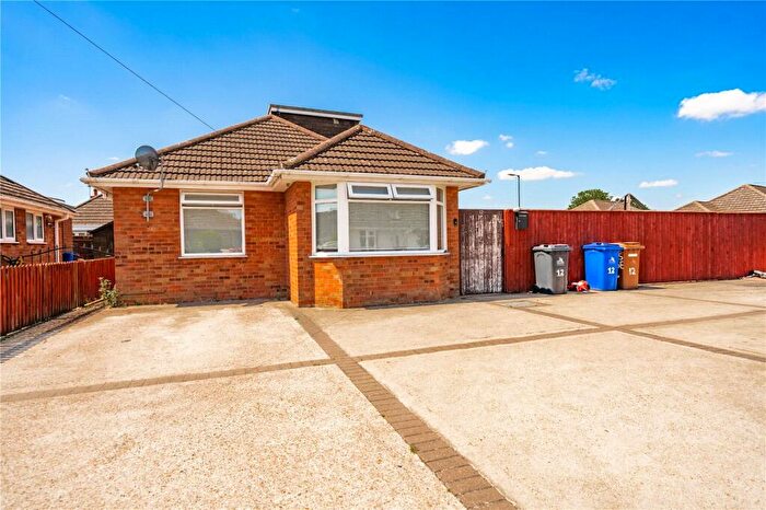 4 Bedroom Bungalow To Rent In Amos Close, Grimsby, Lincolnshire, DN33