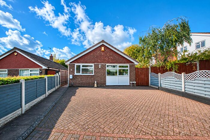 2 Bedroom Detached Bungalow For Sale In Peel Walk, Birmingham, B17