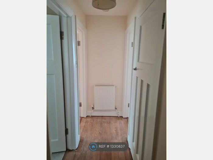1 Bedroom Flat To Rent In Clifton Road, Harrow, HA3