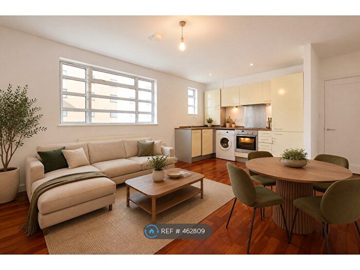 2 Bedroom Flat To Rent In Longfield House, London, W5