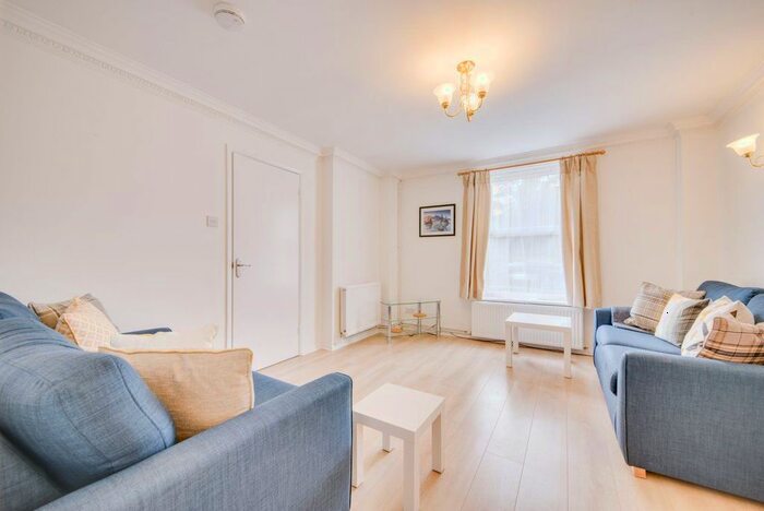 4 Bedroom Property To Rent In York Road, Canterbury, CT1