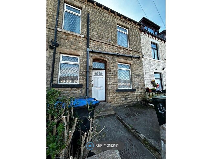 3 Bedroom Terraced House To Rent In Lonsdale Street, Bradford, BD3