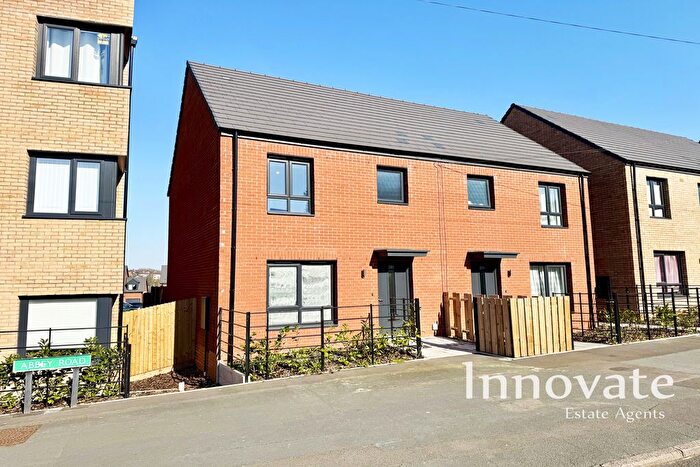 3 Bedroom Semi Detached House To Rent In Abbey Road, Smethwick, B67