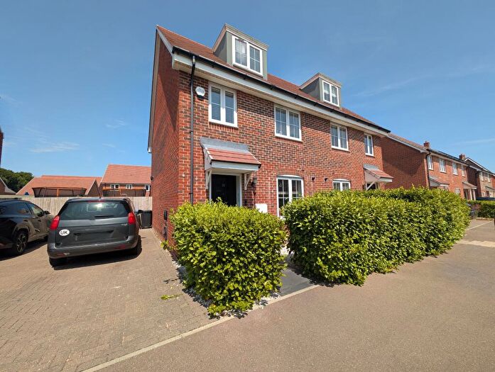 3 Bedroom House To Rent In Eastergate, PO20