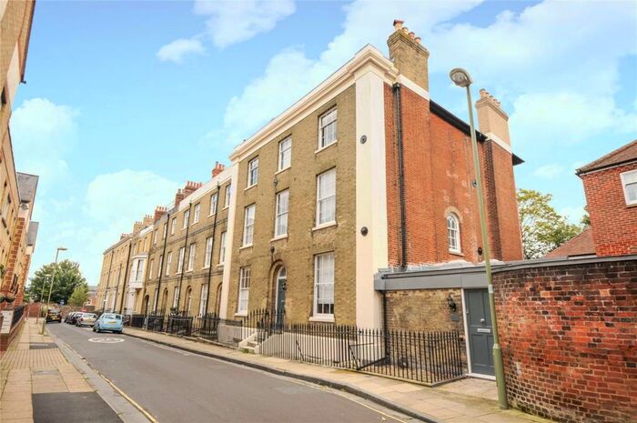 2 Bedroom Apartment To Rent In St. Peter Street, Winchester, Hampshire, SO23