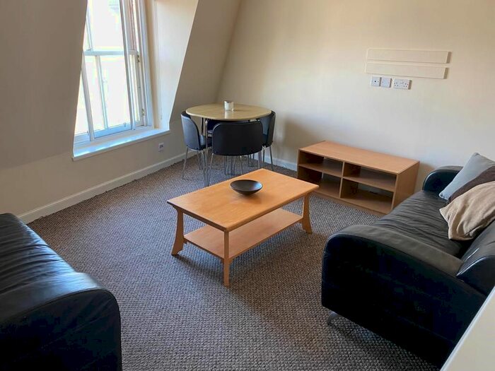 2 Bedroom Flat To Rent In Guild Street, City Centre, Aberdeen, AB11