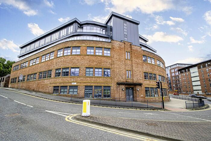 3 Bedroom Flat To Rent In East Point, East Street, Leeds, West Yorkshire, LS9