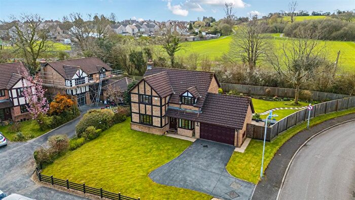 4 Bedroom Detached House For Sale In Grove Farm Road, Grovesend, Swansea, SA4