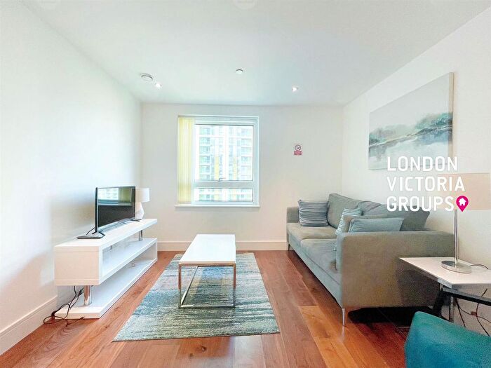 1 Bedroom Flat To Rent In Duckman Tower, Lincoln Plaza, London, E14
