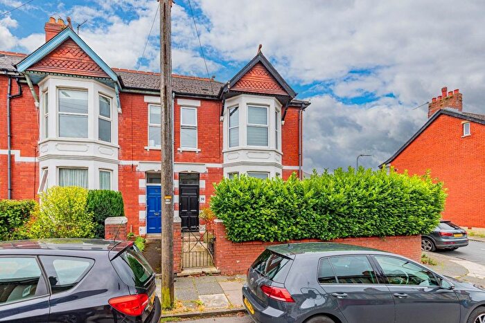 2 Bedroom Flat For Sale In Cornerswell Road, Penarth, CF64