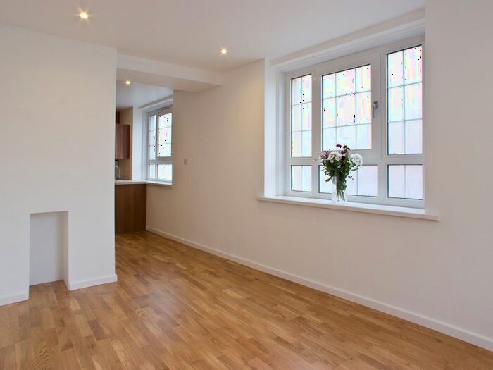 1 Bedroom Flat To Rent In Wainwright House, Wapping, E1W