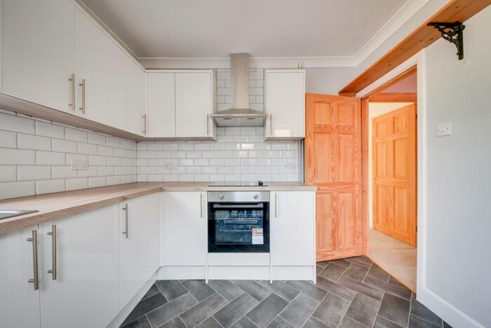 3 Bedroom Property To Rent In Mount Road, Canterbury, CT1