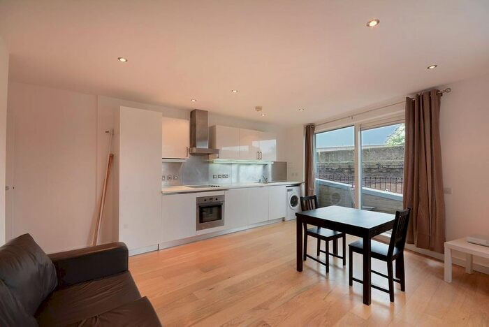 1 Bedroom Flat To Rent In Steedman Street, Elephant And Castle, SE17