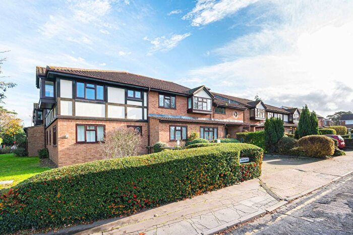 1 Bedroom Flat For Sale In Forge Close, Hayes, Bromley, BR2