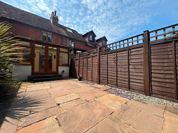 2 Bedroom Cottage To Rent In Mill Lane, Dartford, DA4